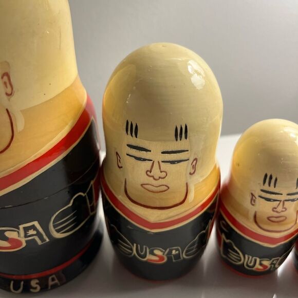 USAāHockeyāTeamāHandĀ PaintedāNestingāDolls - Picture 2 of 10